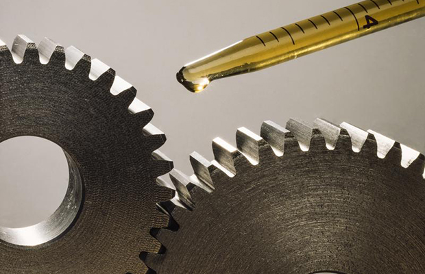How Much Industrial Lubricant Should Facilities Store?