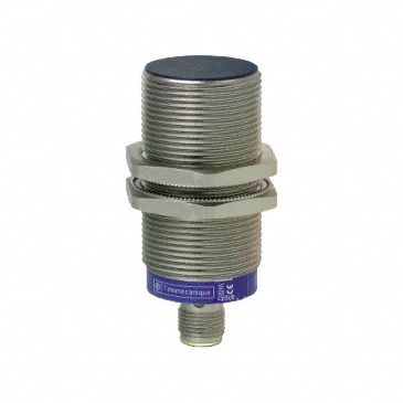 Inductive Cylindrical Proximity Sensor: Built-in Connector, Shielded, 3 Wires