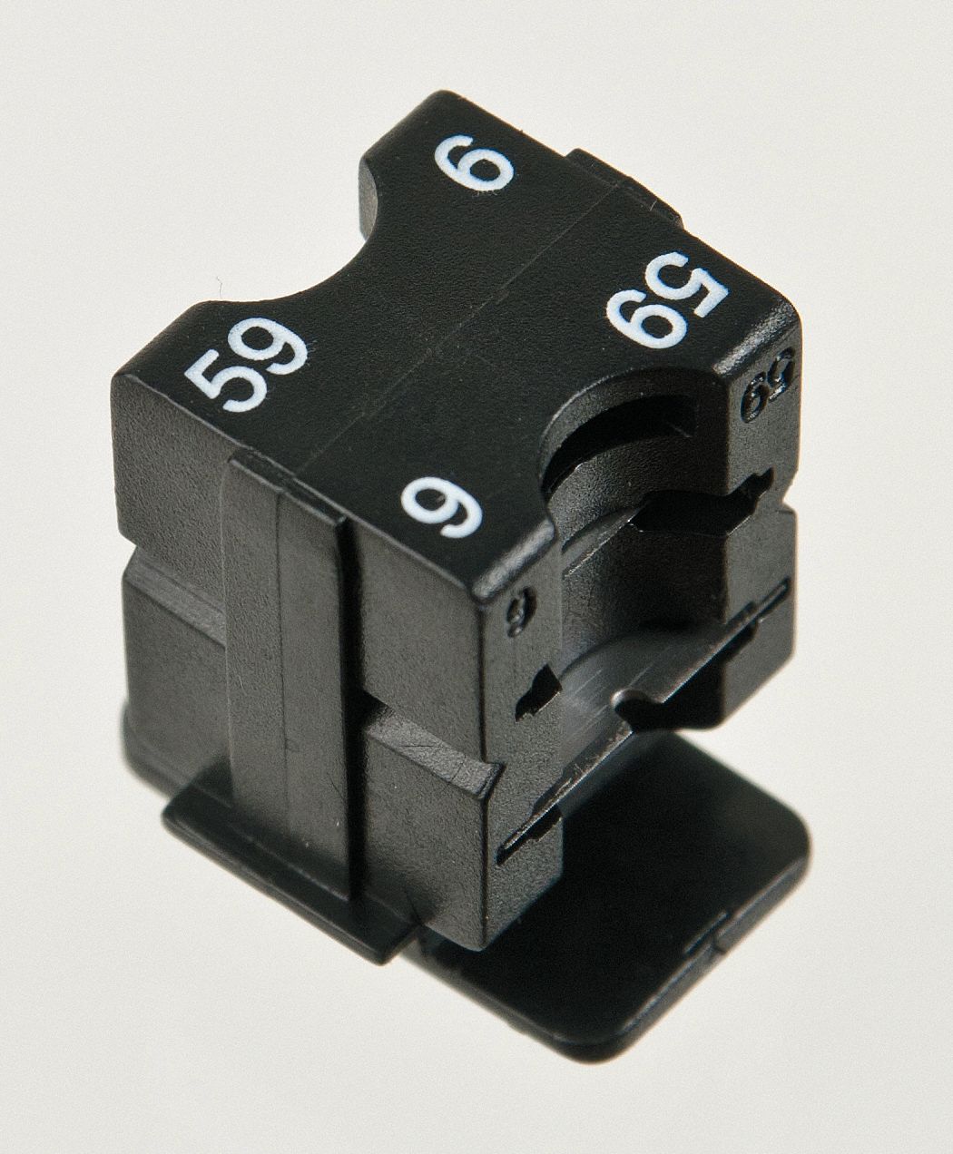 Twin Replacement Blade: Steel, 10G948/13Z521, UST-1596/UST-500, UST-210