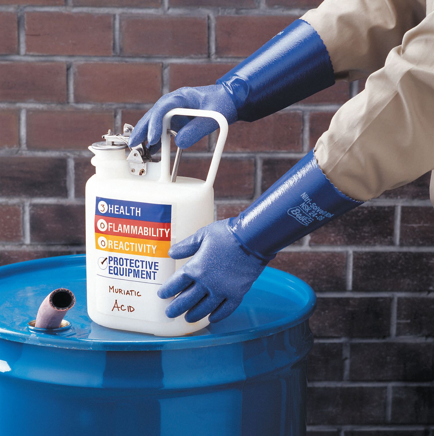CHEMICAL-RESISTANT GLOVES, PINKED CUFF, 350 MM, M, BLUE, NITRILE