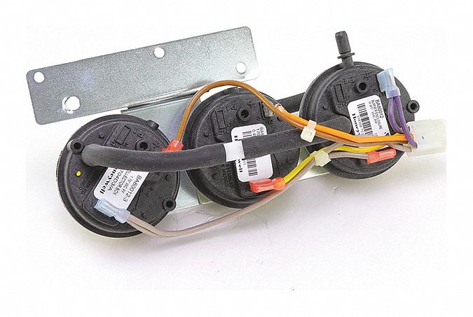 Pressure Switch: Mfr Part # HK06MB011