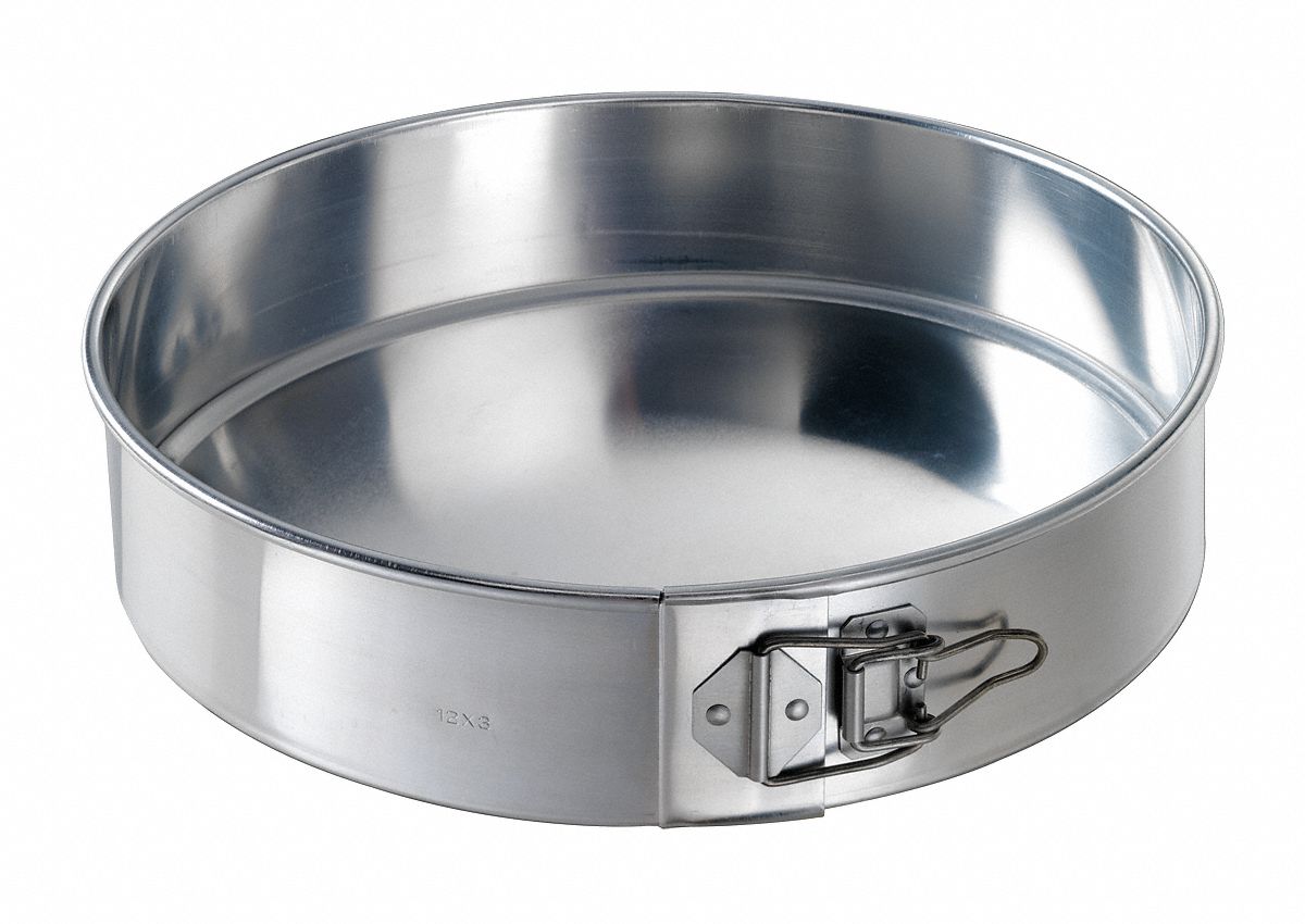 Chicago Metallic 40408 Spring Form Cake Pan 83.5 Oz. 8 Dia. X 2-3/4 Deep