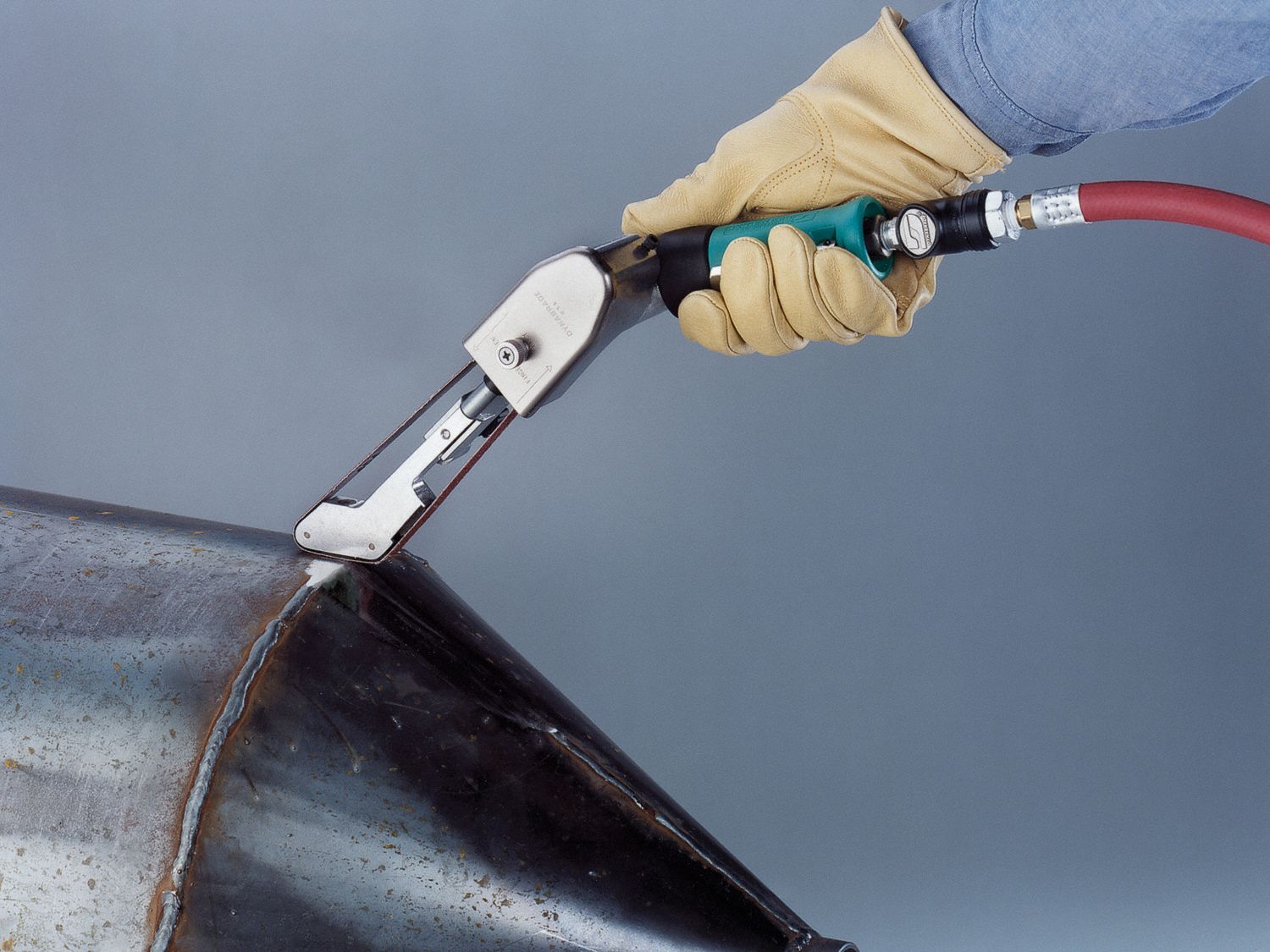 DYNABRADE 1/4 to 3/4 in W x 18 in L, 0.5 hp HP Industrial Air Belt