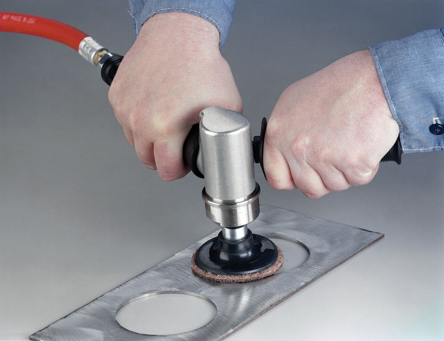 DYNABRADE Industrial Duty Air Disc Sander with Lever Throttle, 3 in Pad