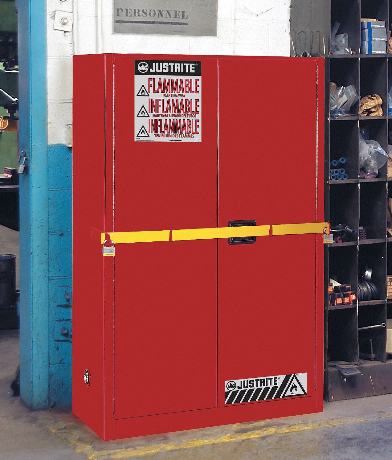 JUSTRITE Gabinete para Inflamables 45 gal., 65" x 43" x 18", Tipo de