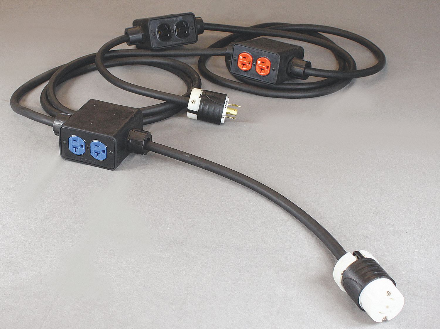 Feed Through Power Stringer Number Of Outlet Boxes 3 Number Of Outlets 6 30 Ft