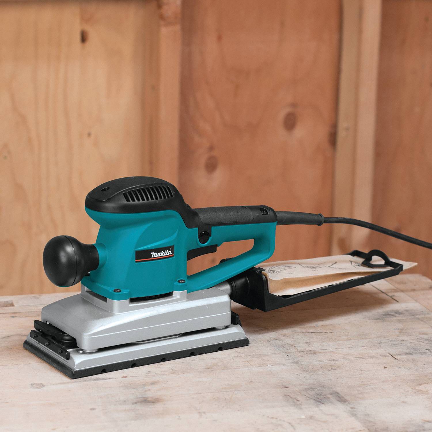 Finish Sander, Corded, 1/2 Sheet, 4 1/2 in x 9 in Pad Size, 2.9 A Amps,  Variable Speed Type