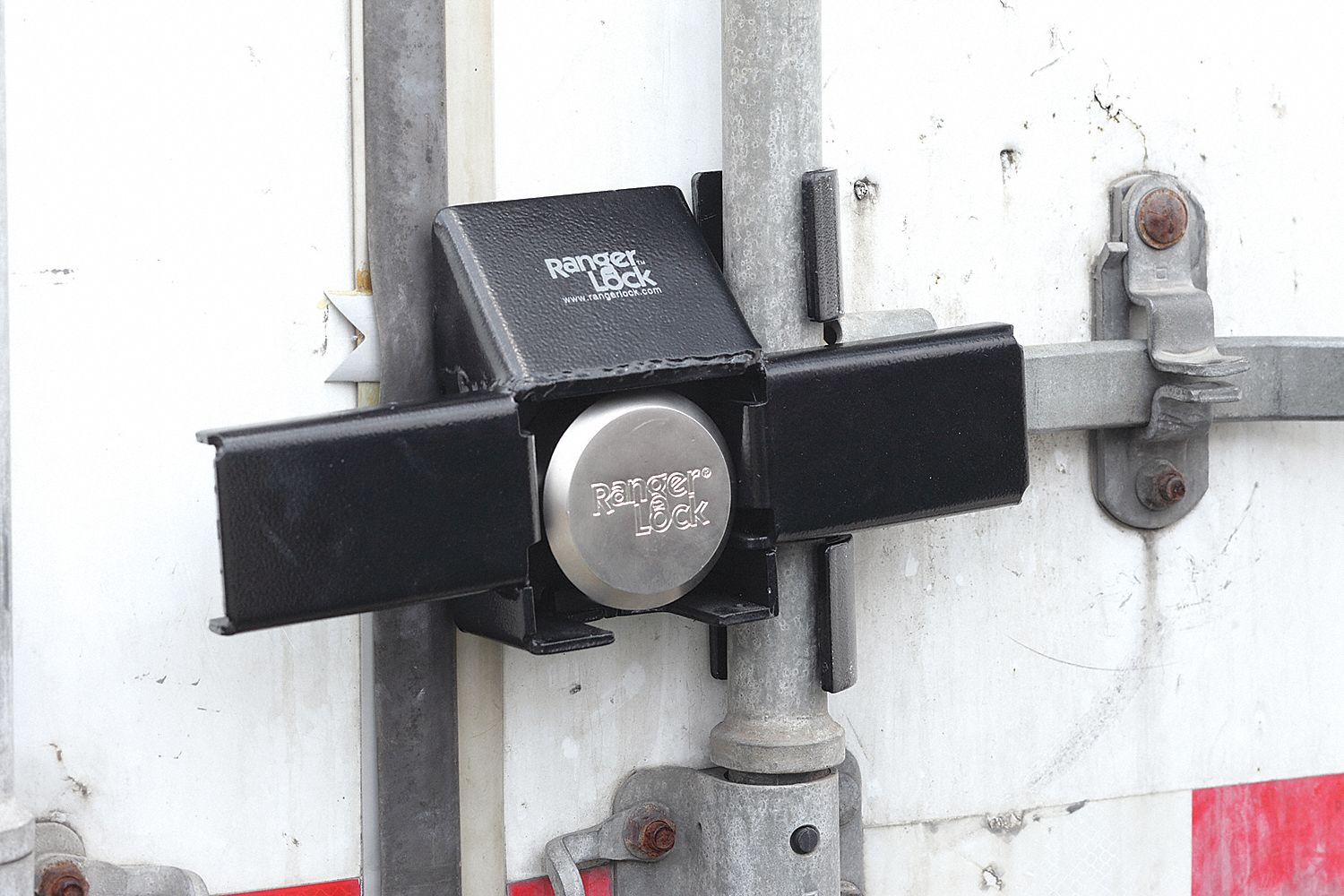 RANGER LOCK Padlock Guard with Lock, Hardened Steel, 12 in, 3 1/2 in, 5 1/2 in 15X833RDDCHP