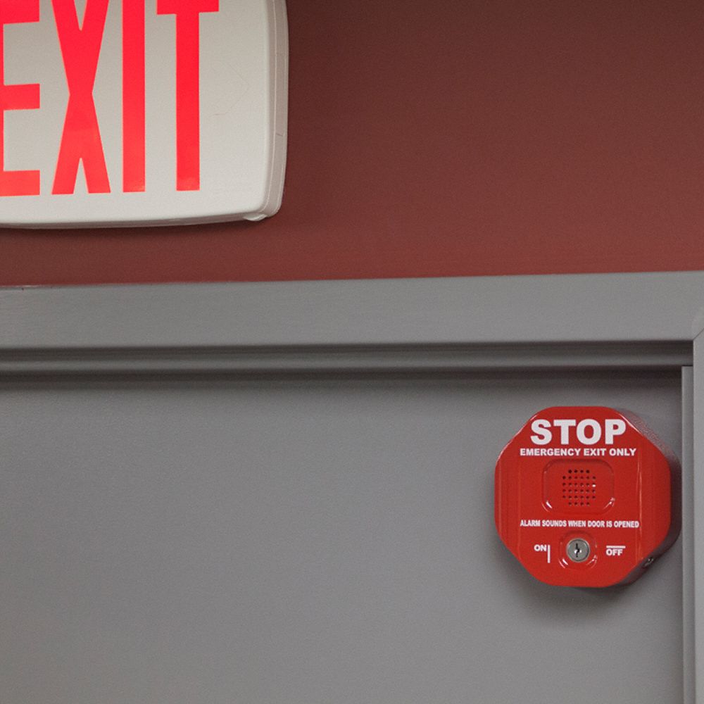 SAFETY TECHNOLOGY INTERNATIONAL Exit Door Alarm Key Lock, Horn, 30 sec