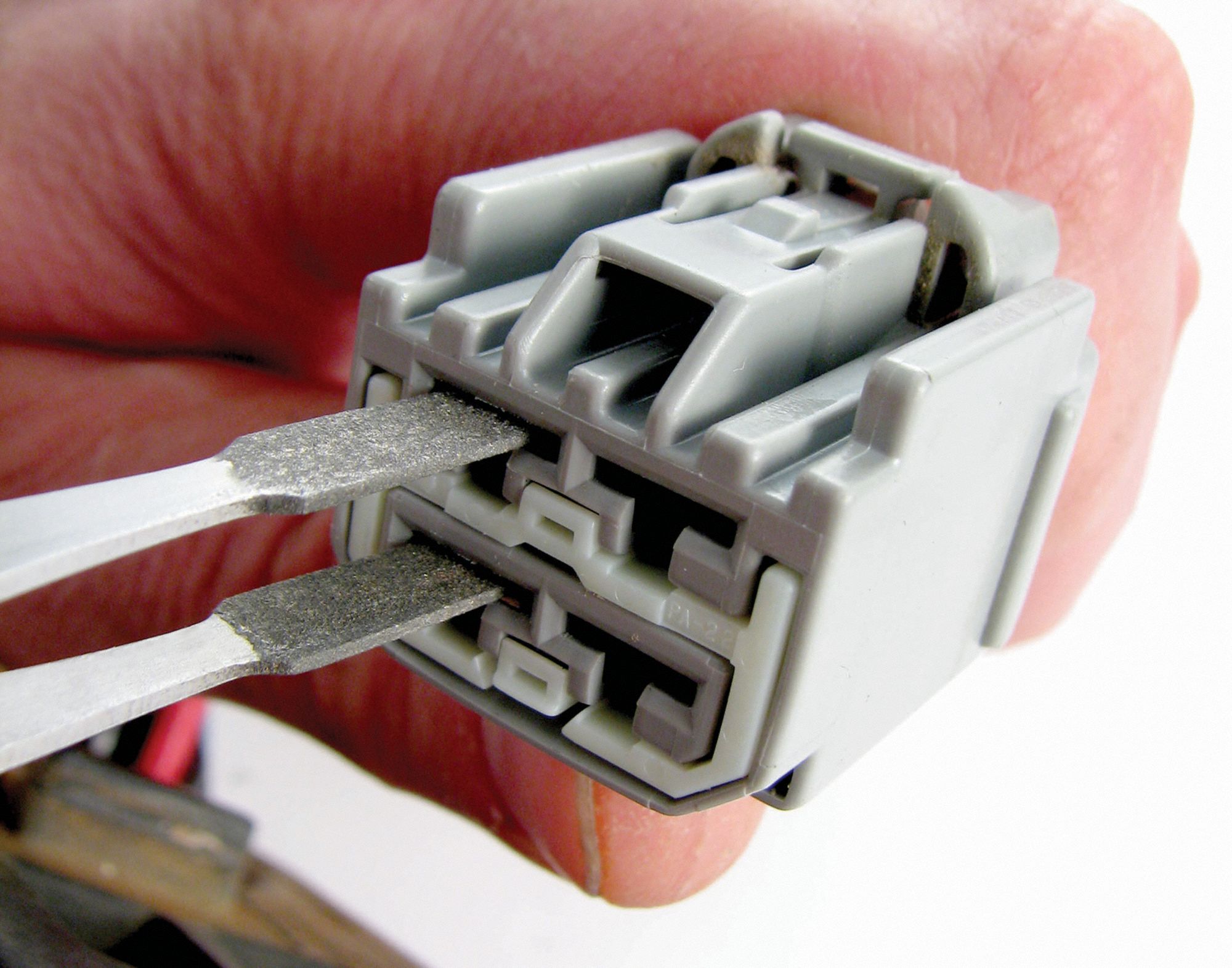 IPA Light Socket Brush Kit 6 in Lg, 3 in Wd, 3/4 in Ht, Brass/Steel, 4