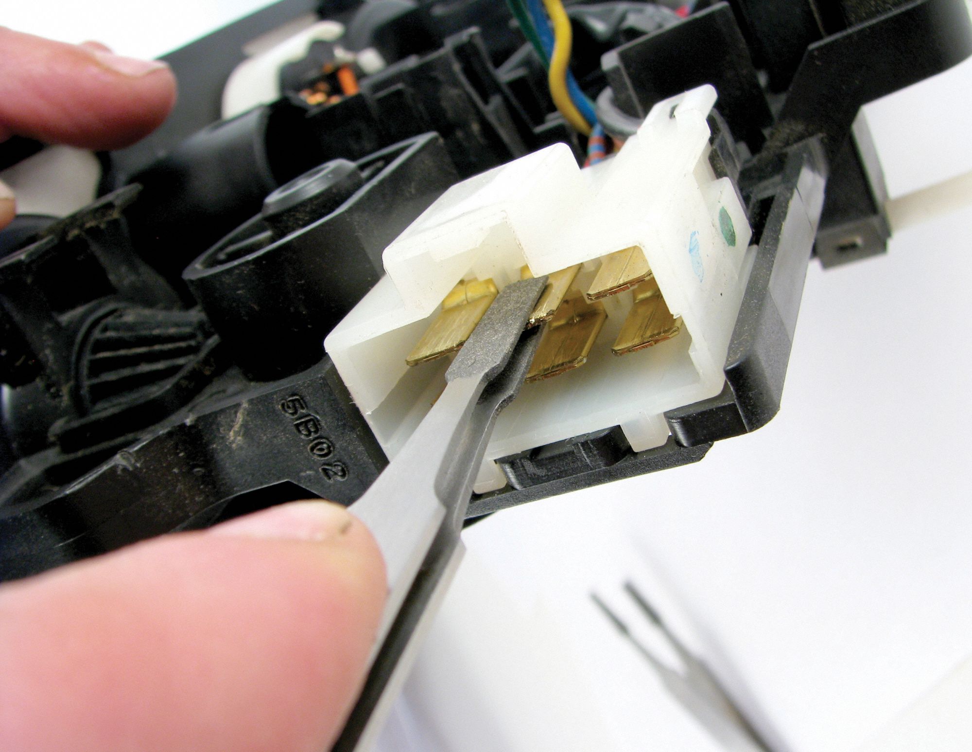 IPA Light Socket Brush Kit 6 in Lg, 3 in Wd, 3/4 in Ht, Brass/Steel, 4