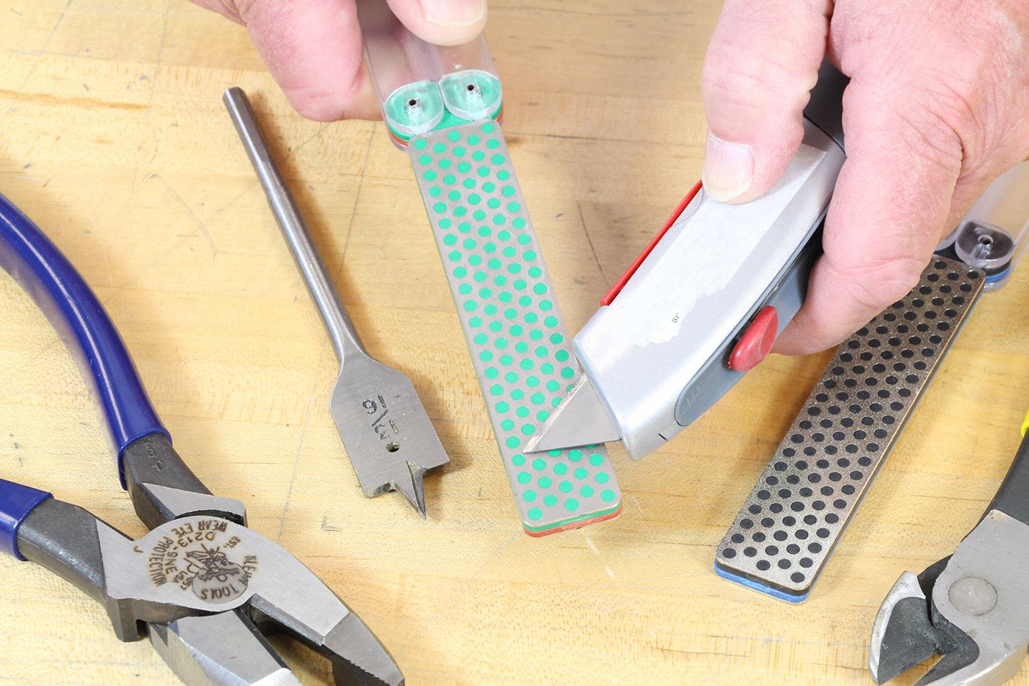 DMT Double Sided Sharpening Stone Extra Fine/Fine, Diamond, 4 1/3 in