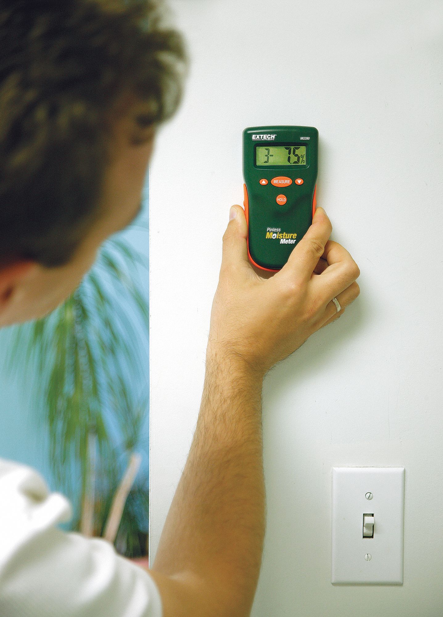 EXTECH Pinless Digital Moisture Meter 0 to 99 (Wood) Moisture