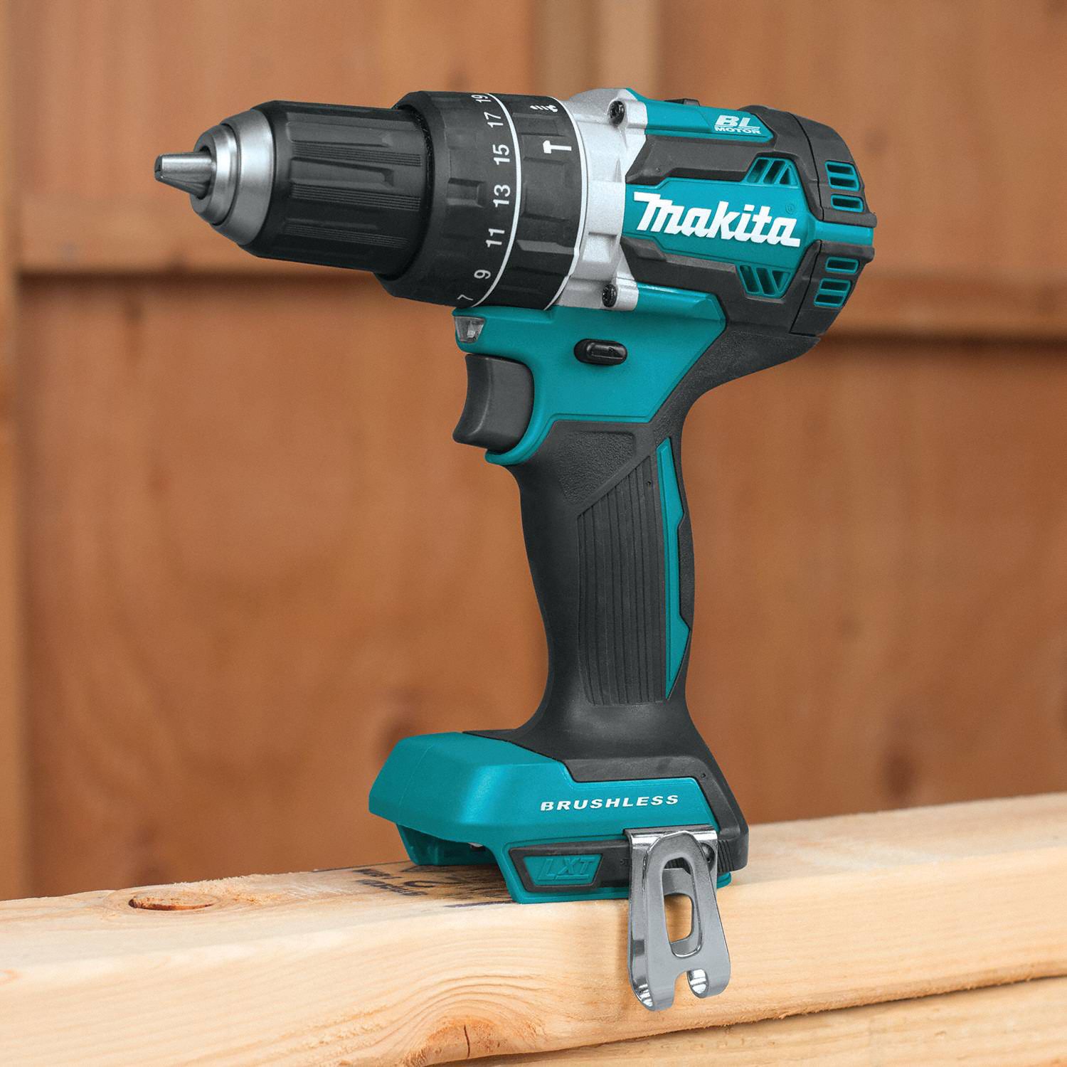 MAKITA Cordless Hammer Drill/Driver, 18.0 V, 1/2 in Chuck Size, 0 to