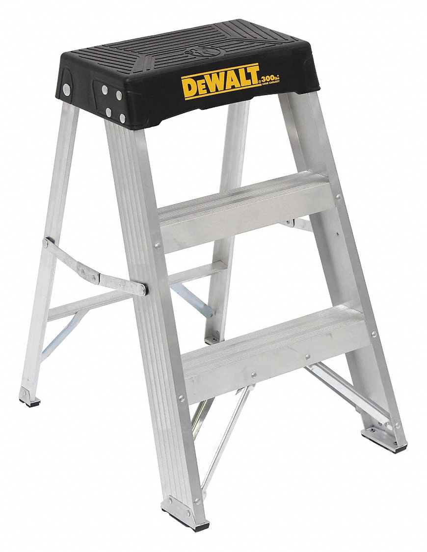 STEP STOOL,26-5/8 IN H,300 LBS.,ALUMINUM