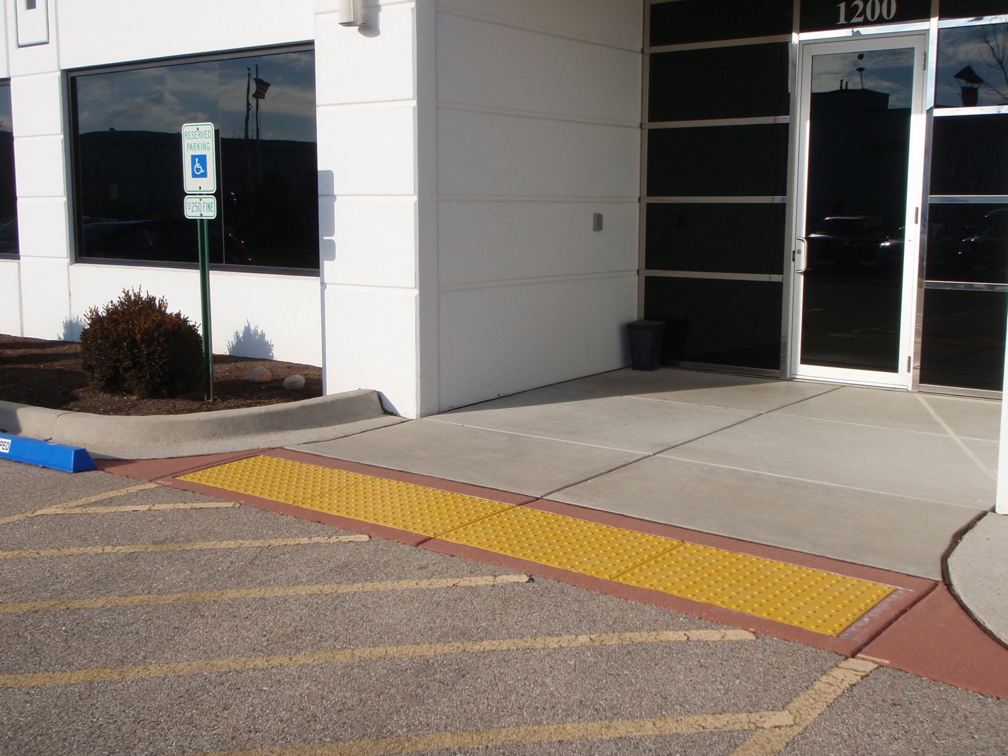 TUFTILE Yellow ADA Warning Pad, 4 ft x 2 ft x 13/32 in 21EH59TT2448