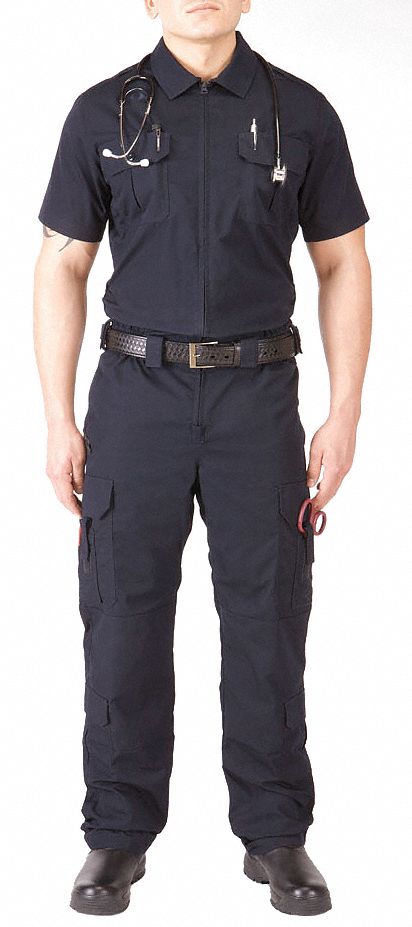 Uniformes pour policiers et techniciens ambulanciers