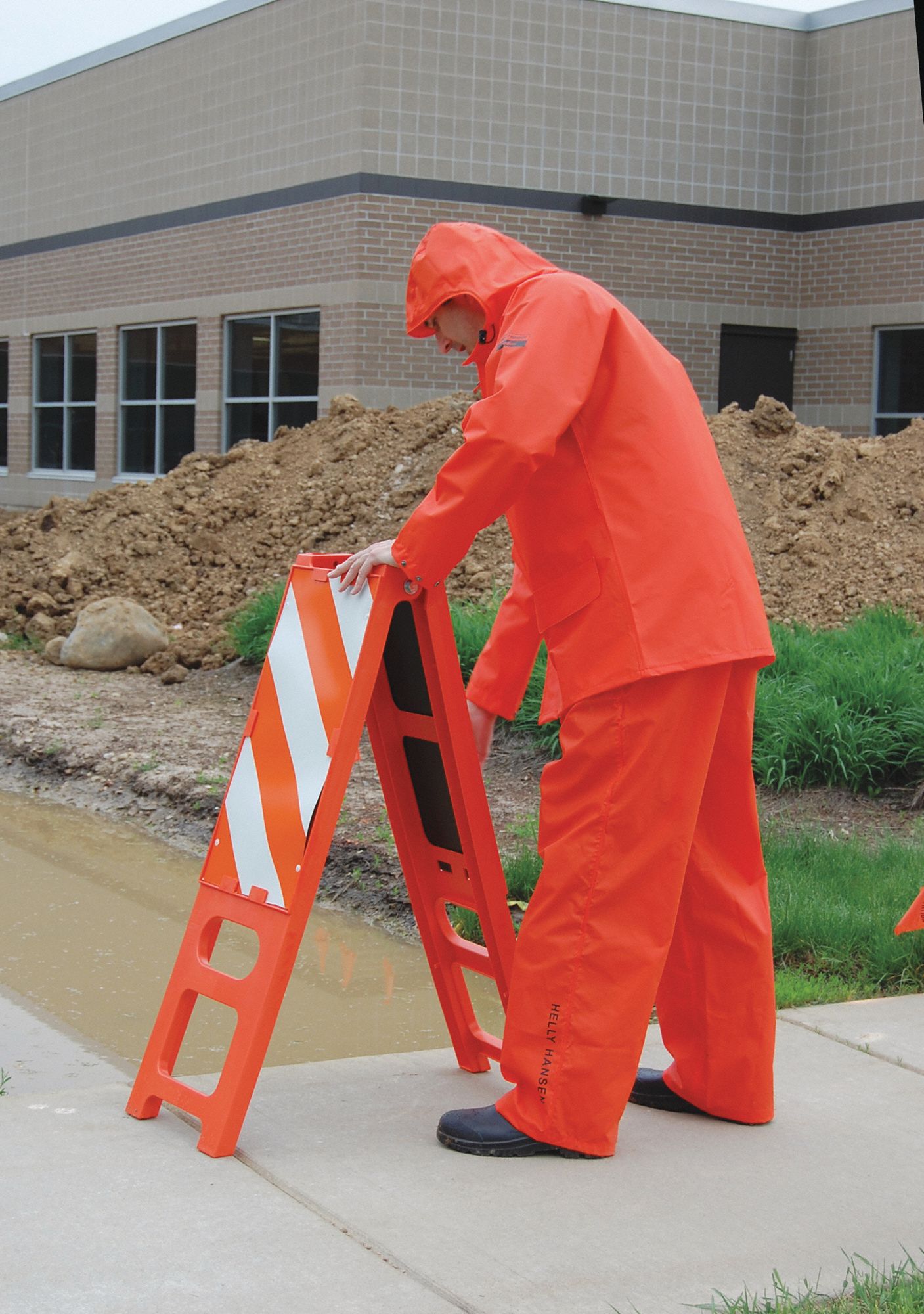 HELLY HANSEN Rain Jacket Rain Jacket, L, Orange, Snap, Attached Hood