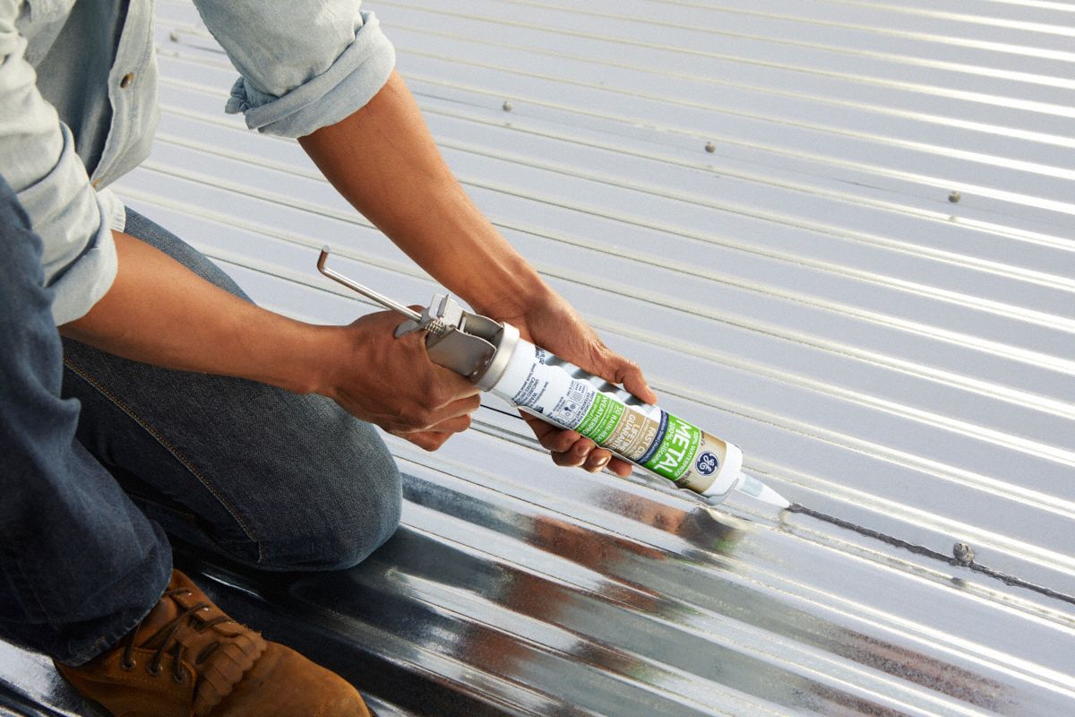 GE Metallic Gray Sealant, Silicone, 10.1 oz Cartridge 22N773GE5050