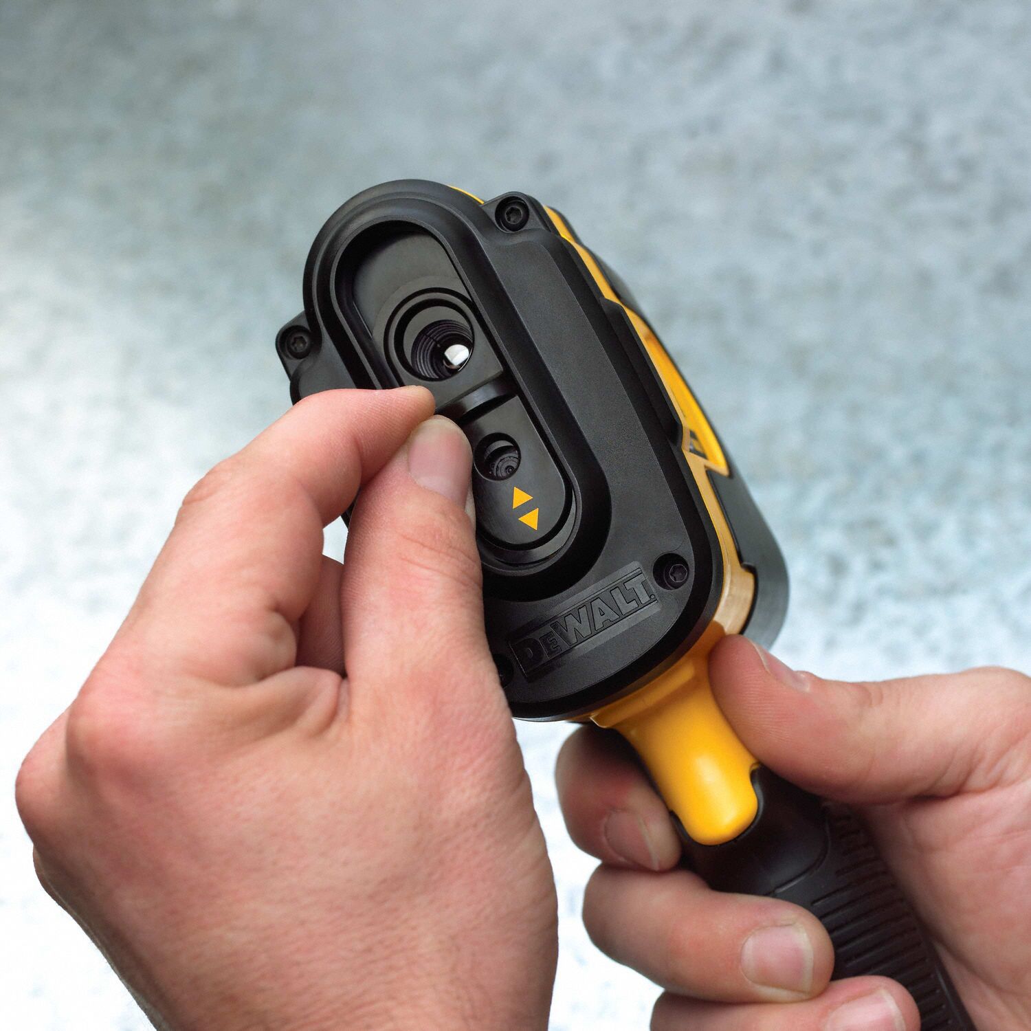 DEWALT Infrared Camera, 15 x 15 Pixels, 14° to 480° 24T875DCT416S1