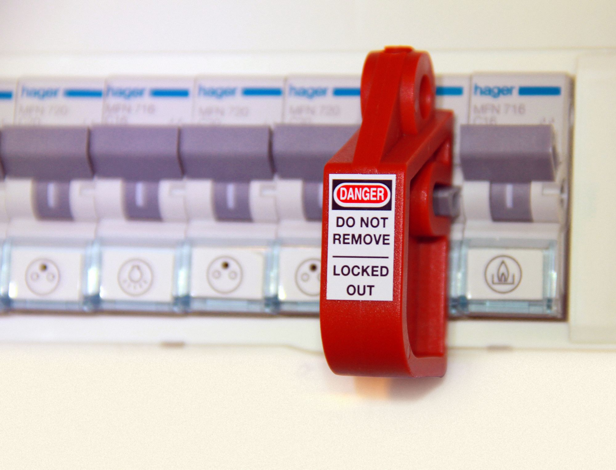 Circuit Breaker Lockout Red Clamp-On