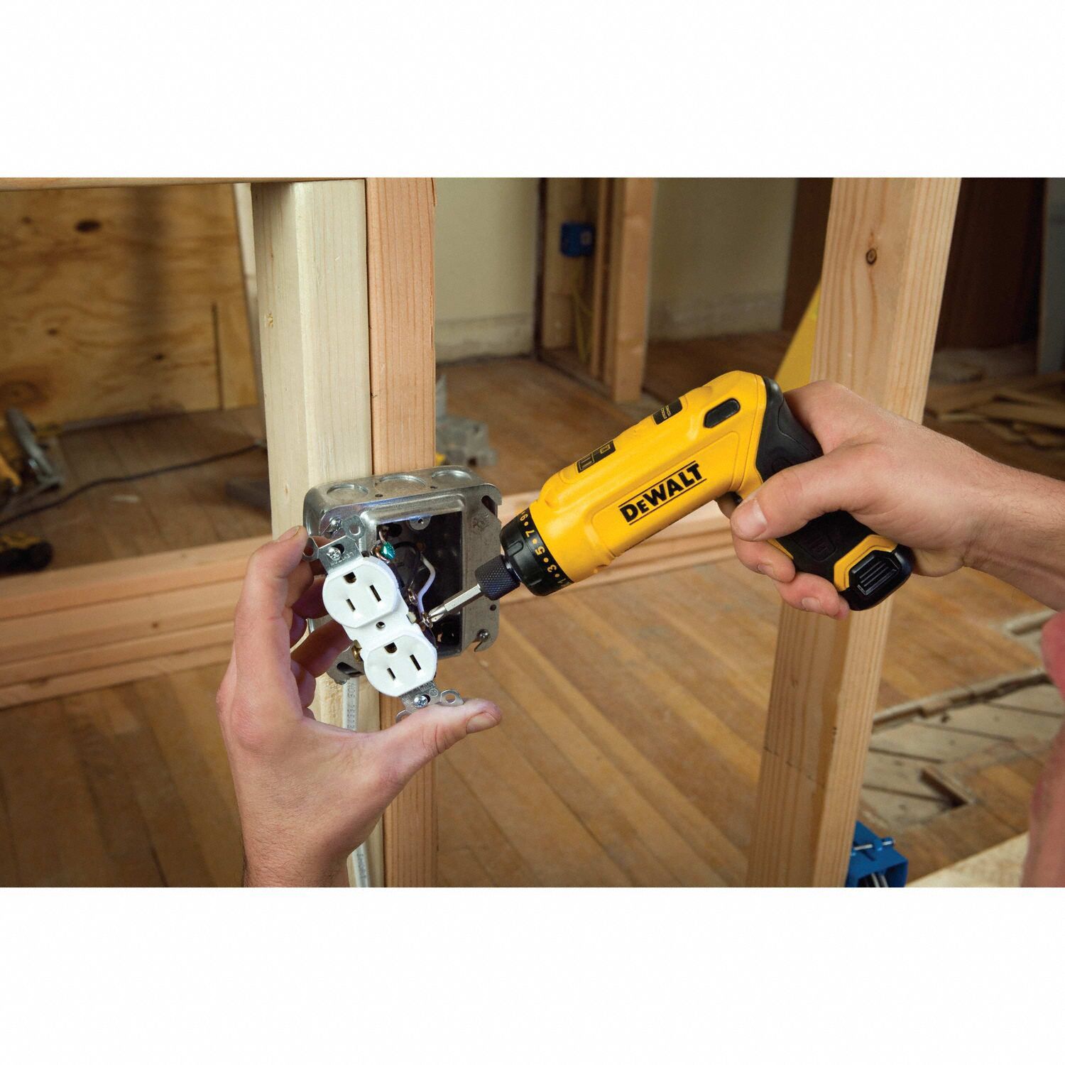 DEWALT Screwdriver Kit 1/4 in Hex Drive Size, 430 RPM Free Speed, (1