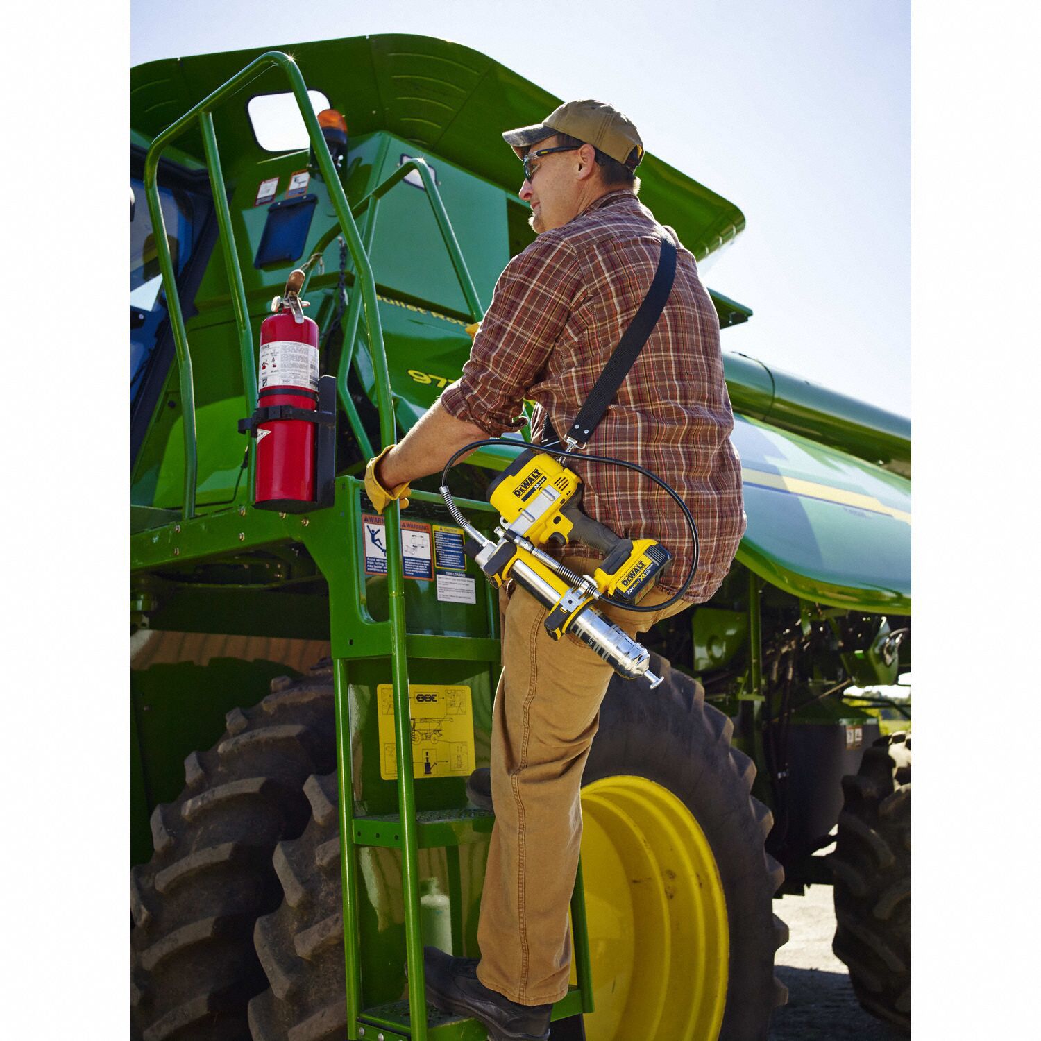 DEWALT 20 V Volt Cordless Grease Gun, 10,000 psi, 37 stroke/oz Strokes