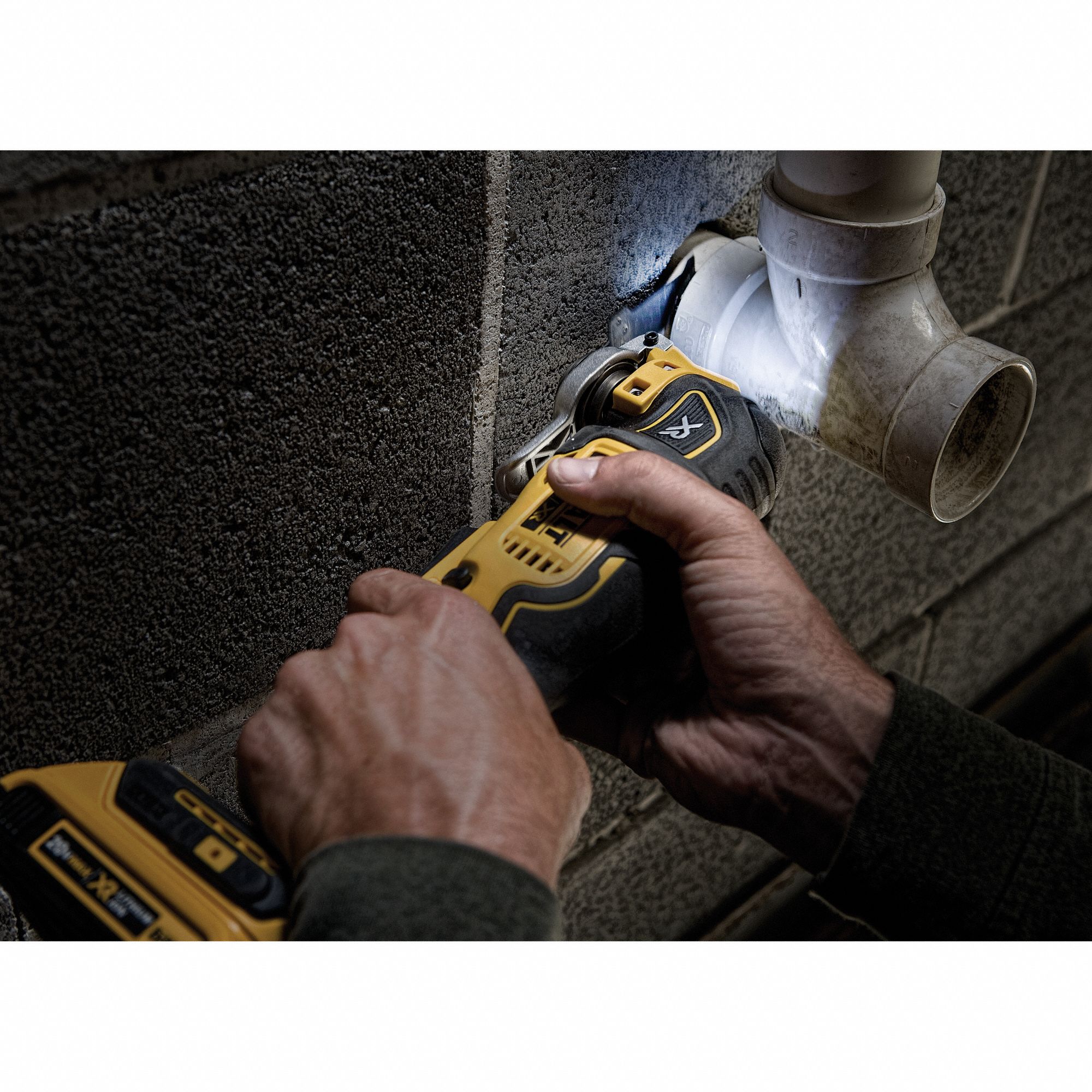 DEWALT Cordless, Oscillating MultiTool Kit, 1.6 ° Oscillation Angle