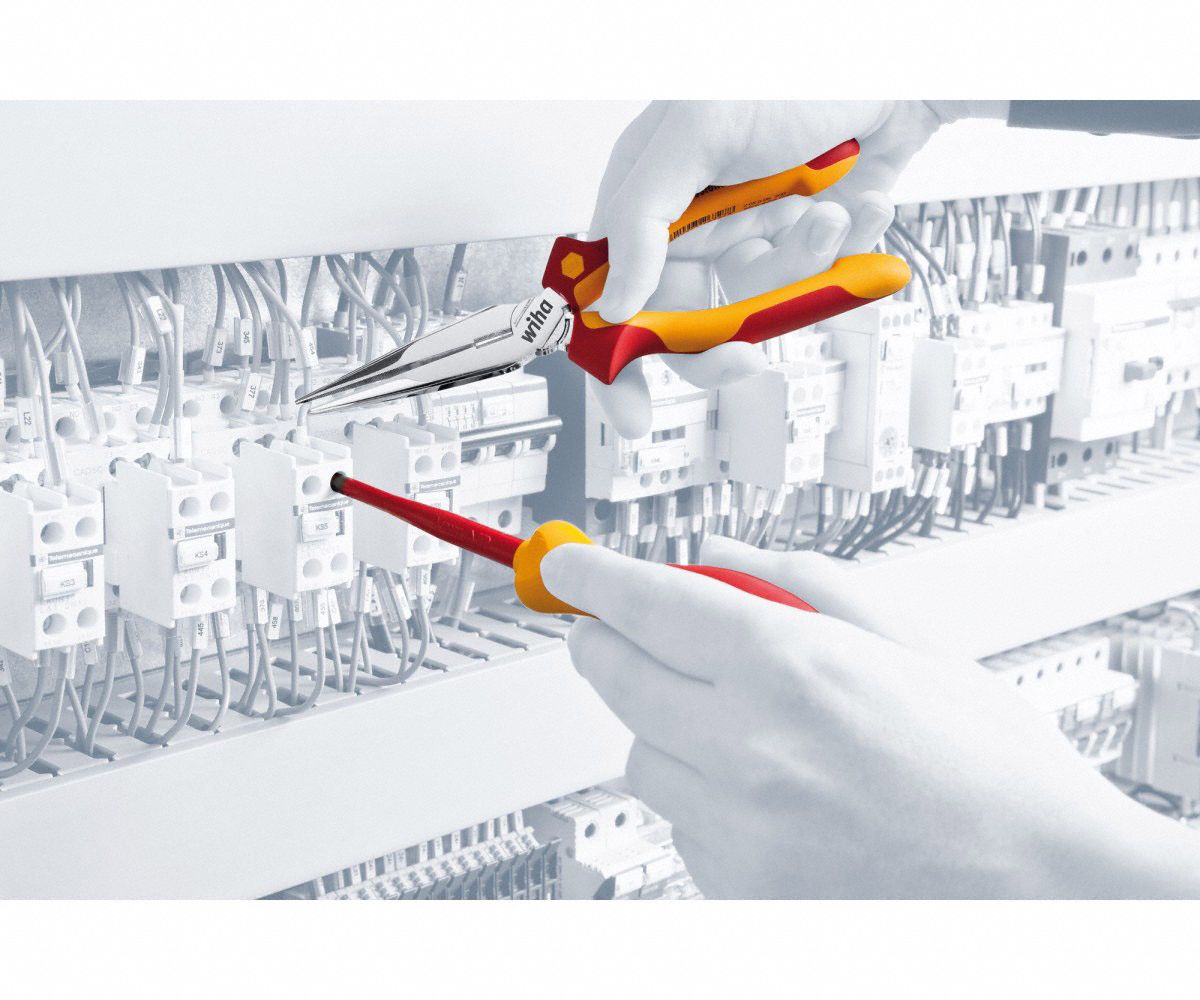 WIHA TOOLS Insulated Torque Screwdriver Set 3 mm/4 mm/5.5 mm Tip Size