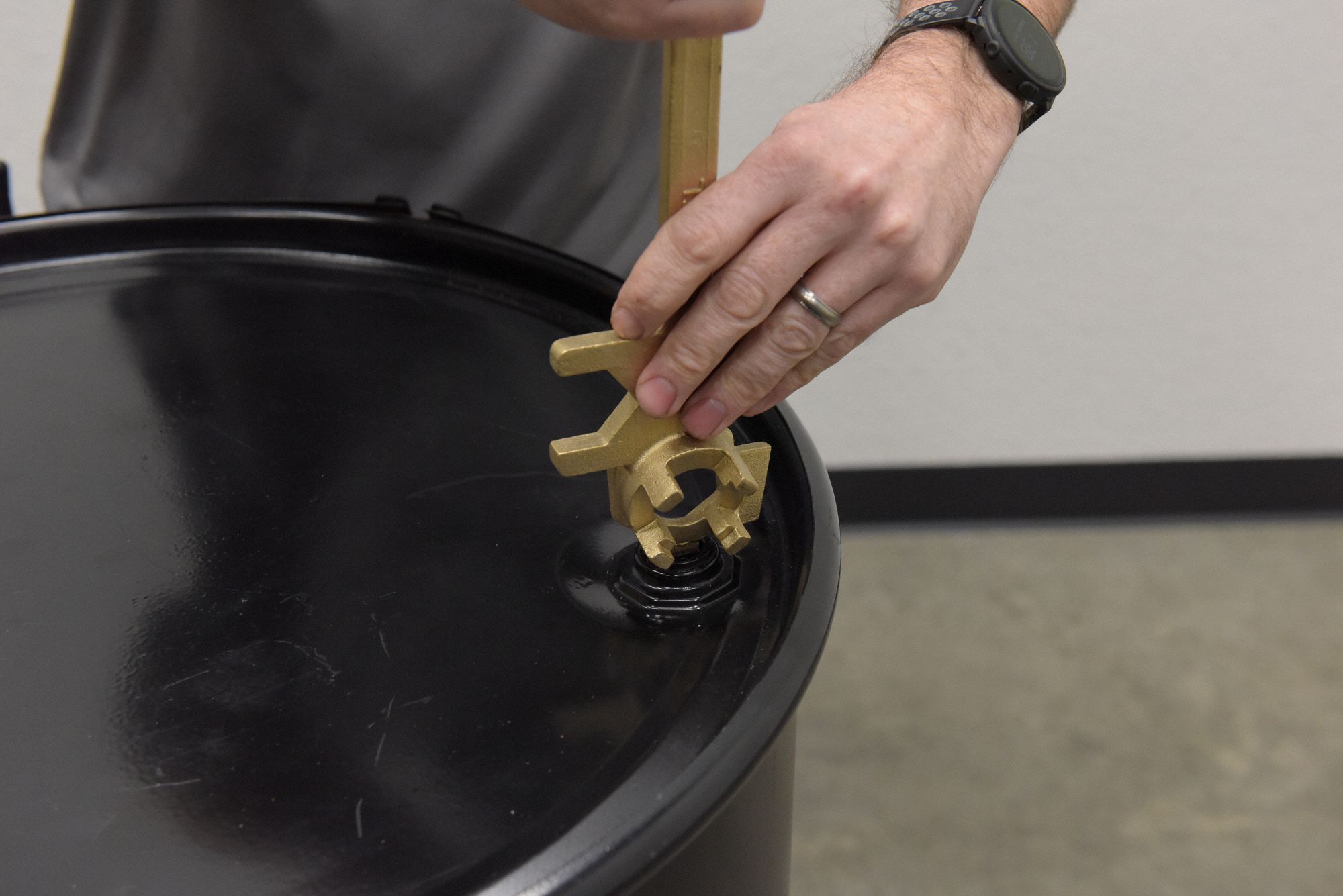 GRAINGER APPROVED Drum Bung Wrench, 3/4 in, 2 in, Bronze, Polished Zinc