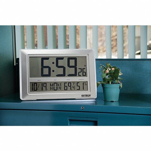 EXTECH Radio Control Clock Commercial/Indoor/Residential, 32° to 122°F