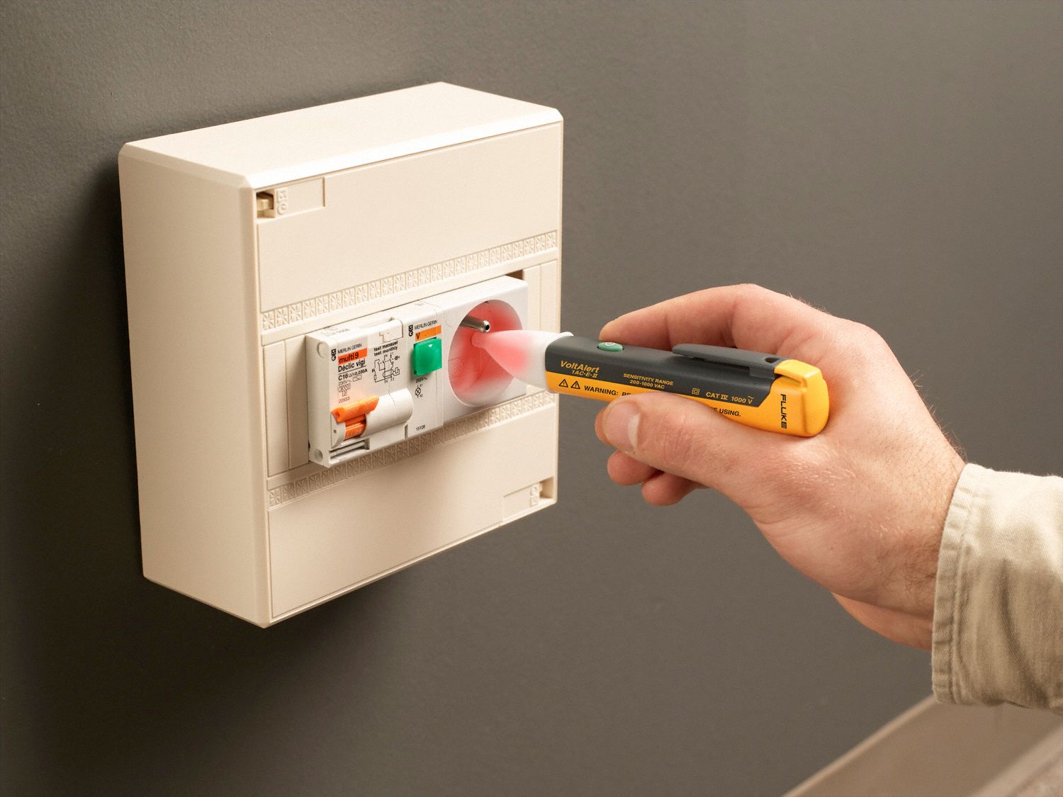 FLUKE Voltage Detector, 5 In. L, 90 to 1000VAC 2KU25Fluke1ACA1II