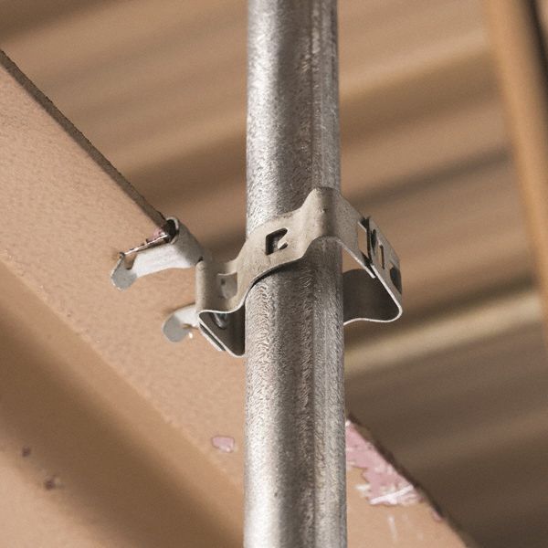 NVENT CADDY Beam Clip with Conduit & Pipe Hanger, HammerOn 1 in Trade