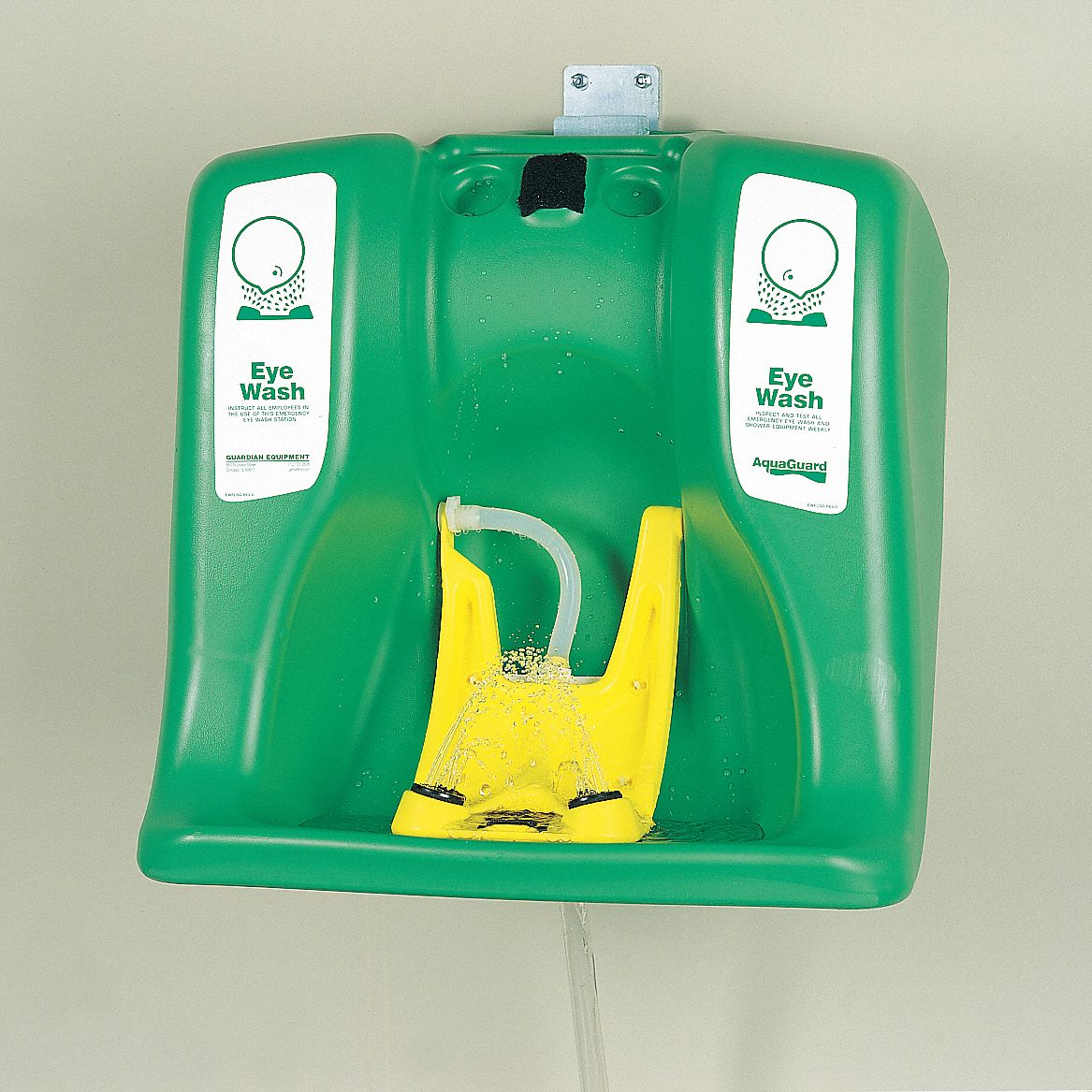 GUARDIAN EQUIPMENT Portable Eye Wash Unit. 16.0 gal 