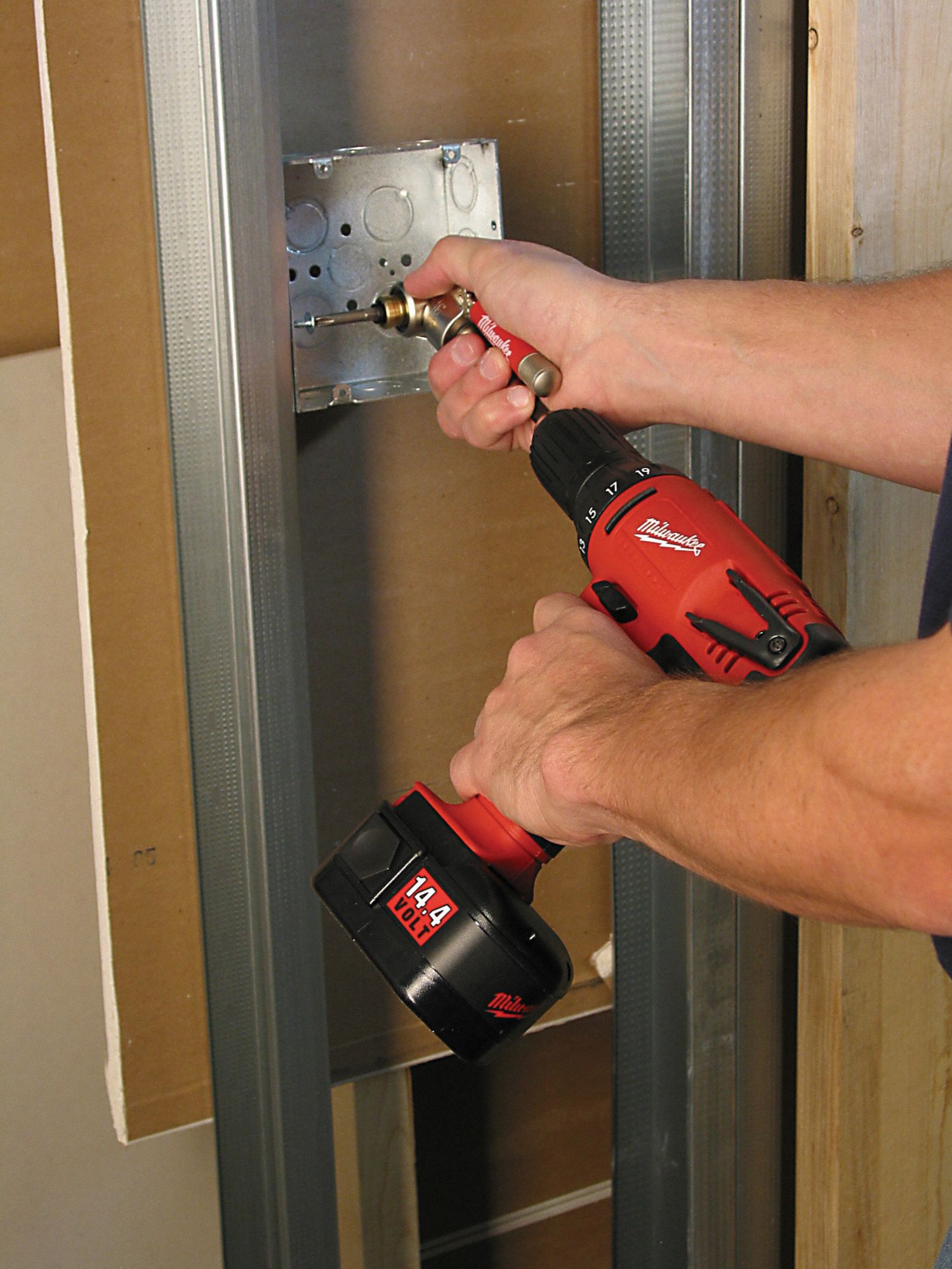 MILWAUKEE Right Angle Attachment, 9 1/2 in Overall Length 2NJ514922