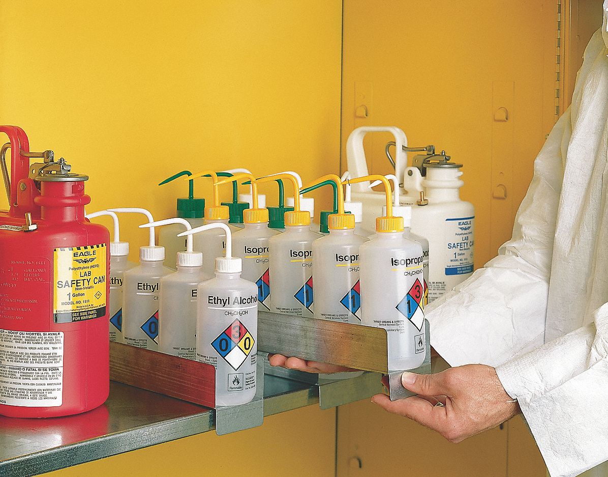 EAGLE Shelf Divider Flammable 12 gal/15 gal/16 gal/30 gal/45 gal/4 gal/60 gal, 3 in x