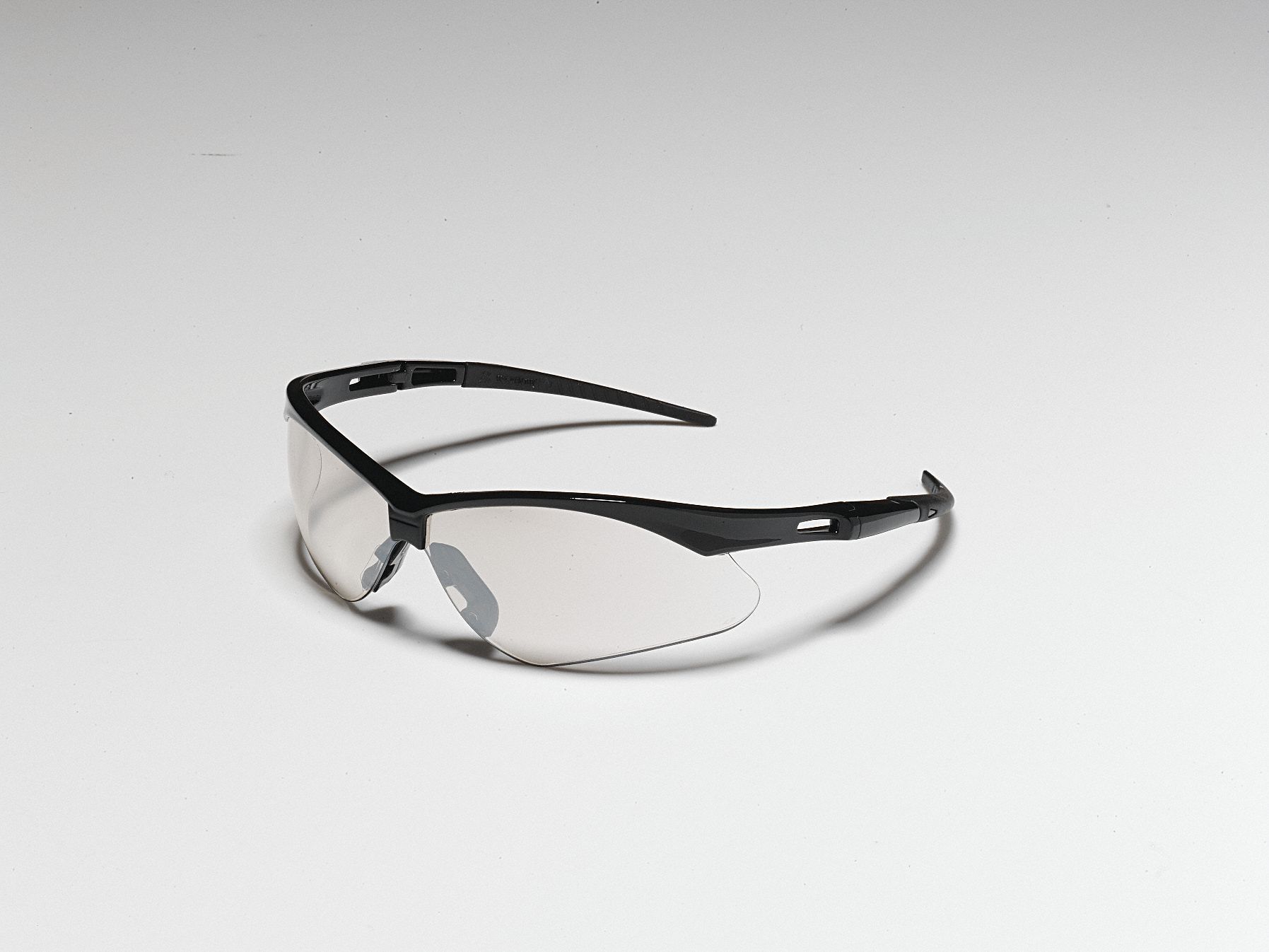 Kleenguard V30 Nemesis Scratch Resistant Safety Glasses Indoor Outdoor Lens Color 2uyf7