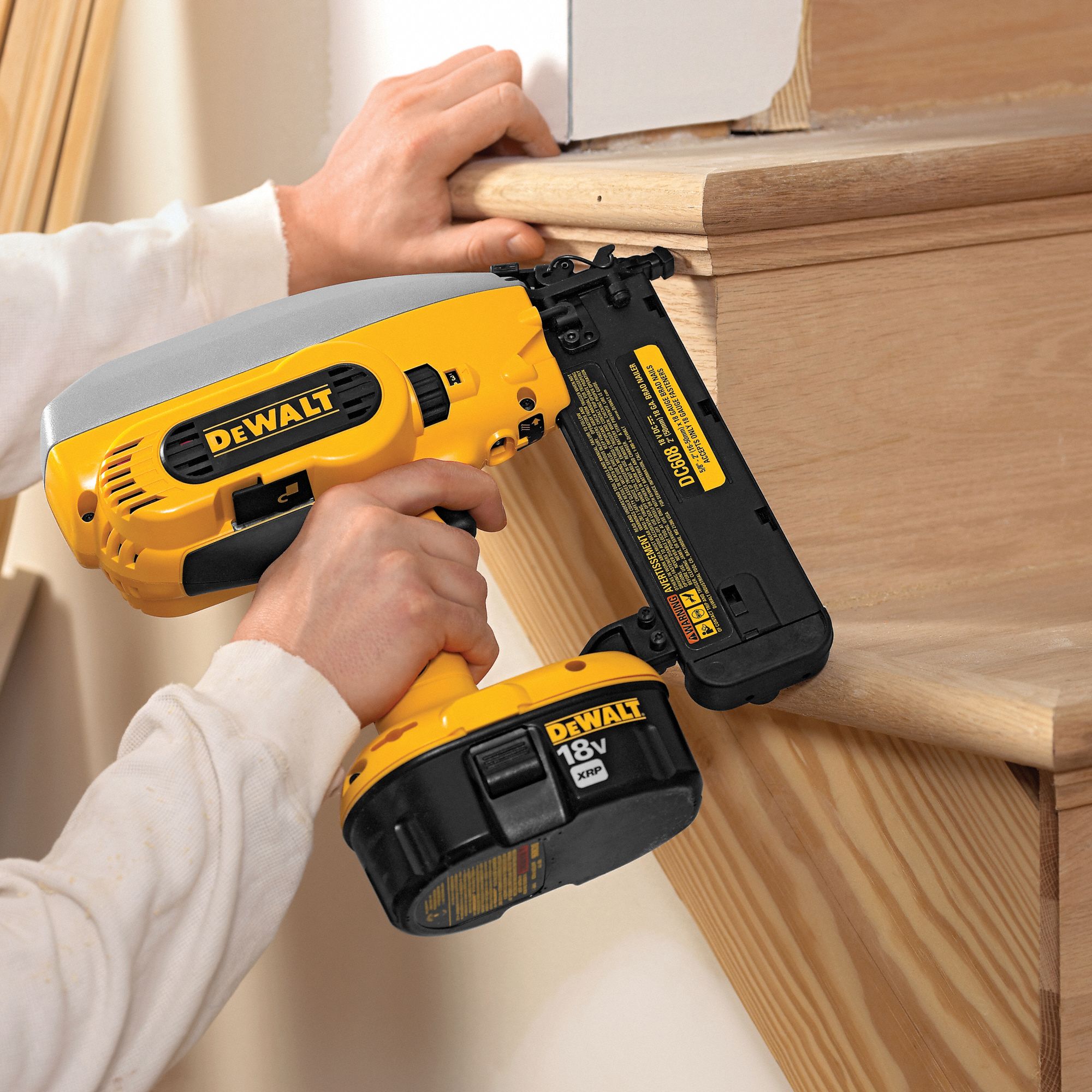 DEWALT Cordless Brad Nailer Kit, 18.0, Adhesive, Straight - 2VDJ9 ...