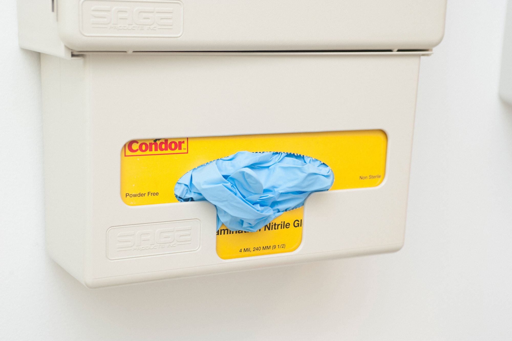 CONDOR Disposable Gloves MedicalGrade/Gen Purpose, 3 mil, PowderFree