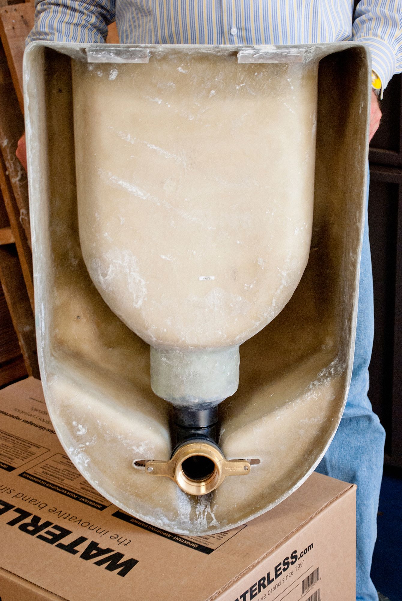 WATERLESS NOFLUSH URINAL High Performance Composite/Fiberglass, White