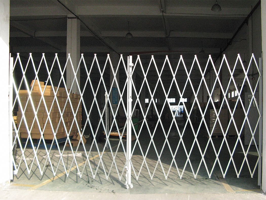 2XZG7 - Dble Folding Gate 10 to 12 ft.Opening