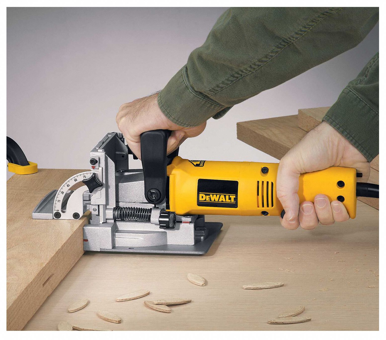 DEWALT Corded Biscuit Joiner Kit 120V AC, 6.5 A, 13/16 in Max. Cutting