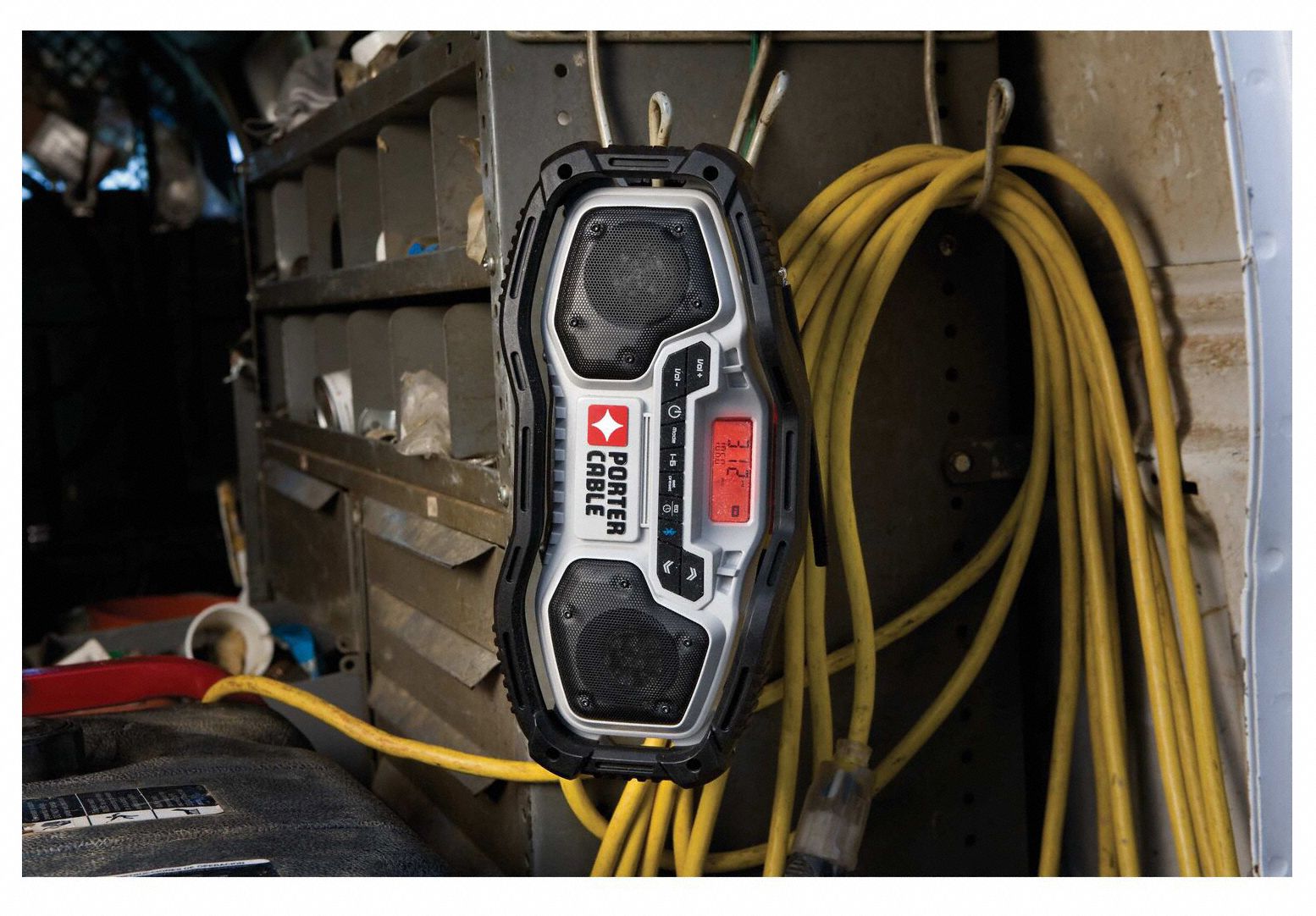 PORTER CABLE Radio 20V MAX*, Bare Tool, AM/FM/Auxiliary/Bluetooth, USB