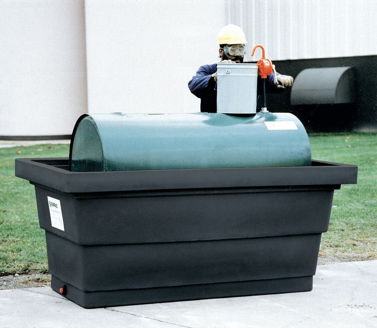 TANK CONTAINMENT UNIT,275 GAL,POLY