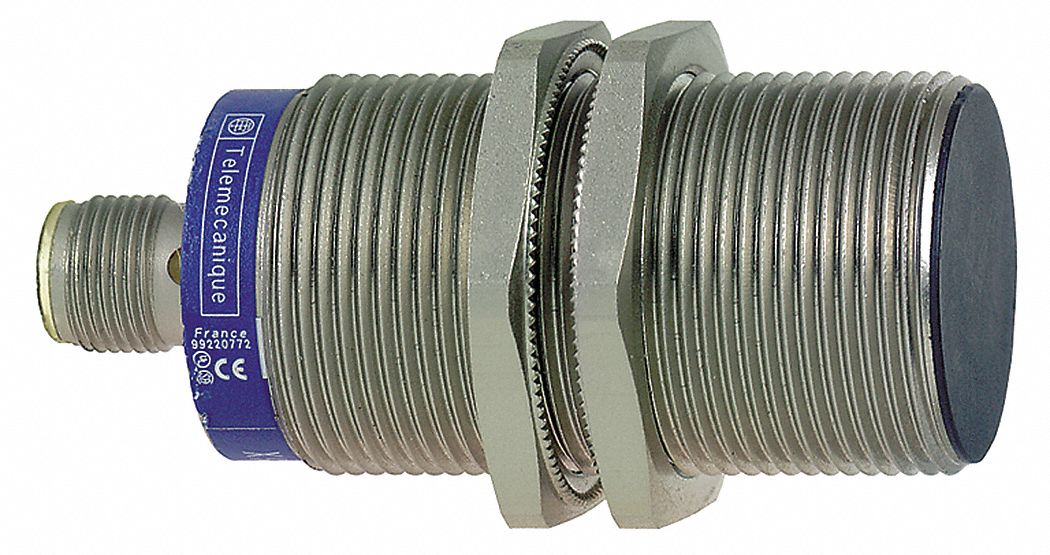 Inductive Cylindrical Proximity Sensor: Built-in Connector, Shielded, 3 Wires