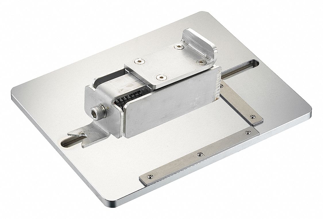 32NL79 - Tag Fixture Plate with Magnetic Clamp