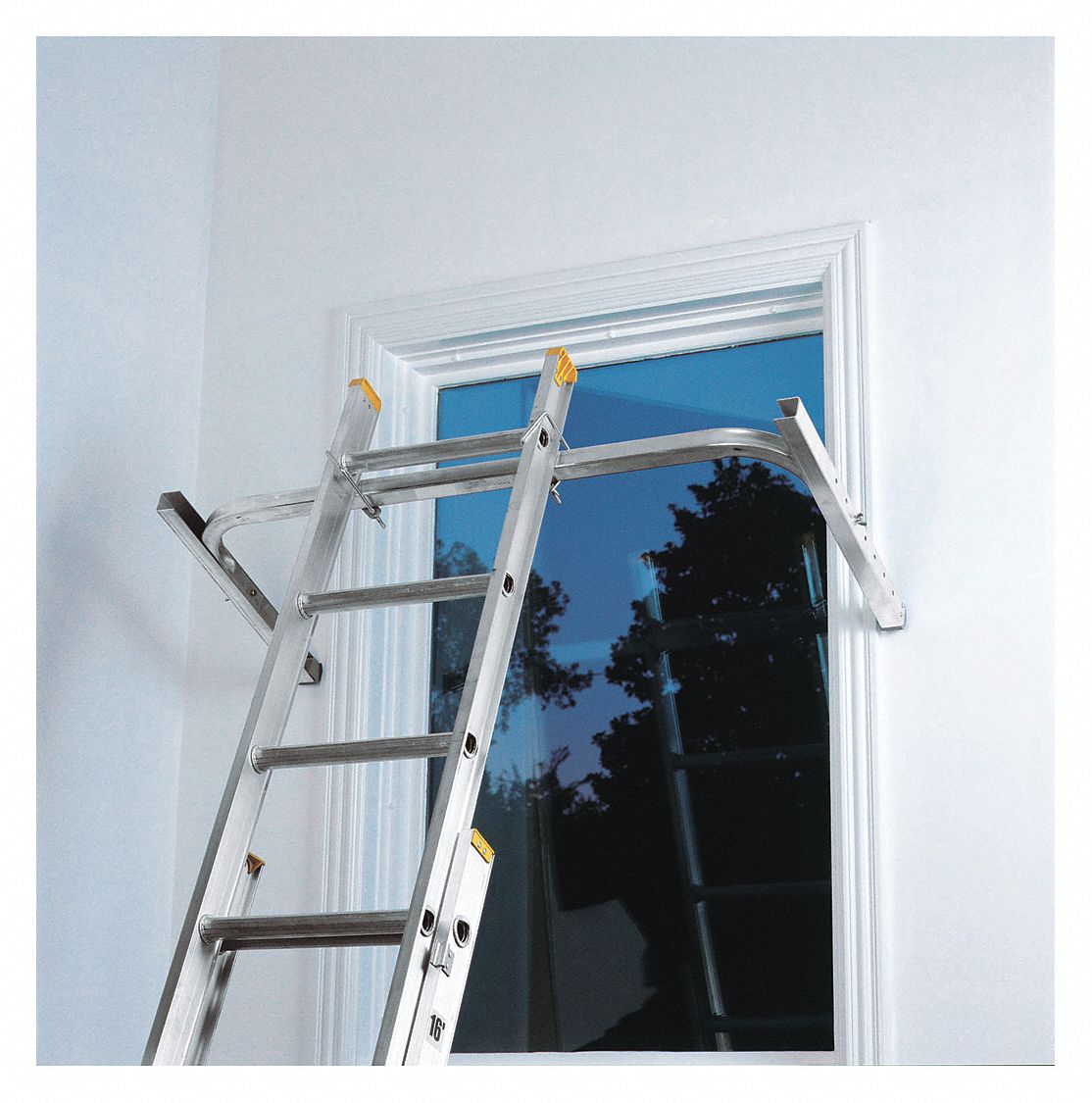 LOUISVILLE, Aluminum, For Use With Extension and Single Ladders with