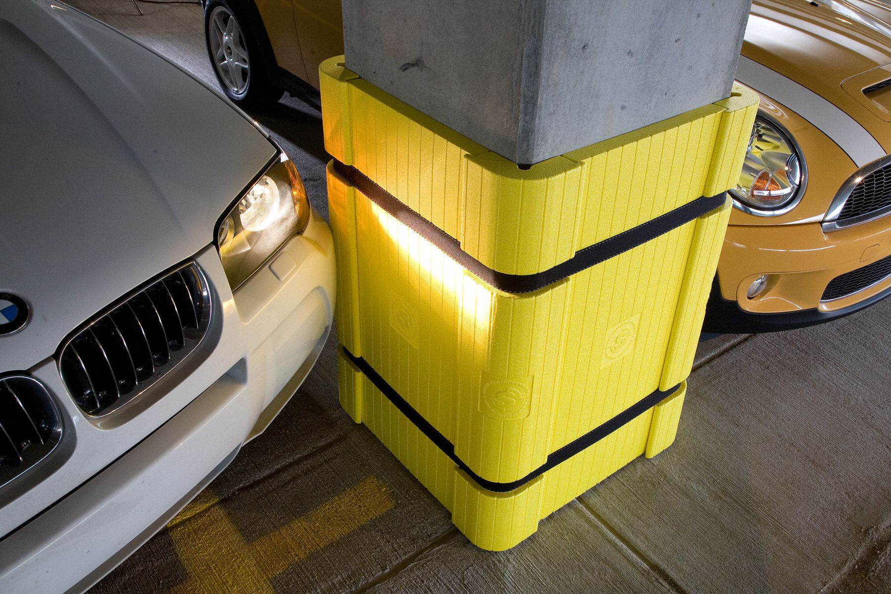 SENTRY Black Parking Column Protector Straps 2 in Overall Width, 100 in