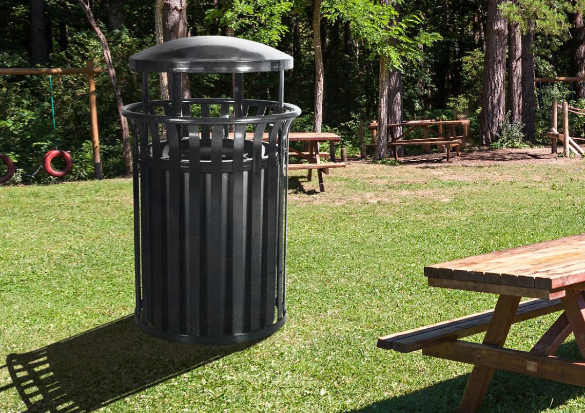 TOUGH GUY 35 gal Round Trash Can, Metal, Black 34AU8534AU85 Grainger