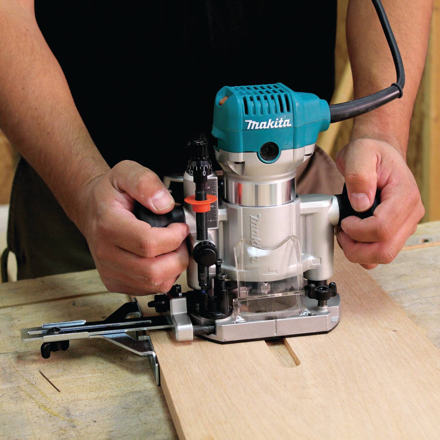 MAKITA Router Compact, Plunge Base, 1.25 hp, Variable Speed, 30,000